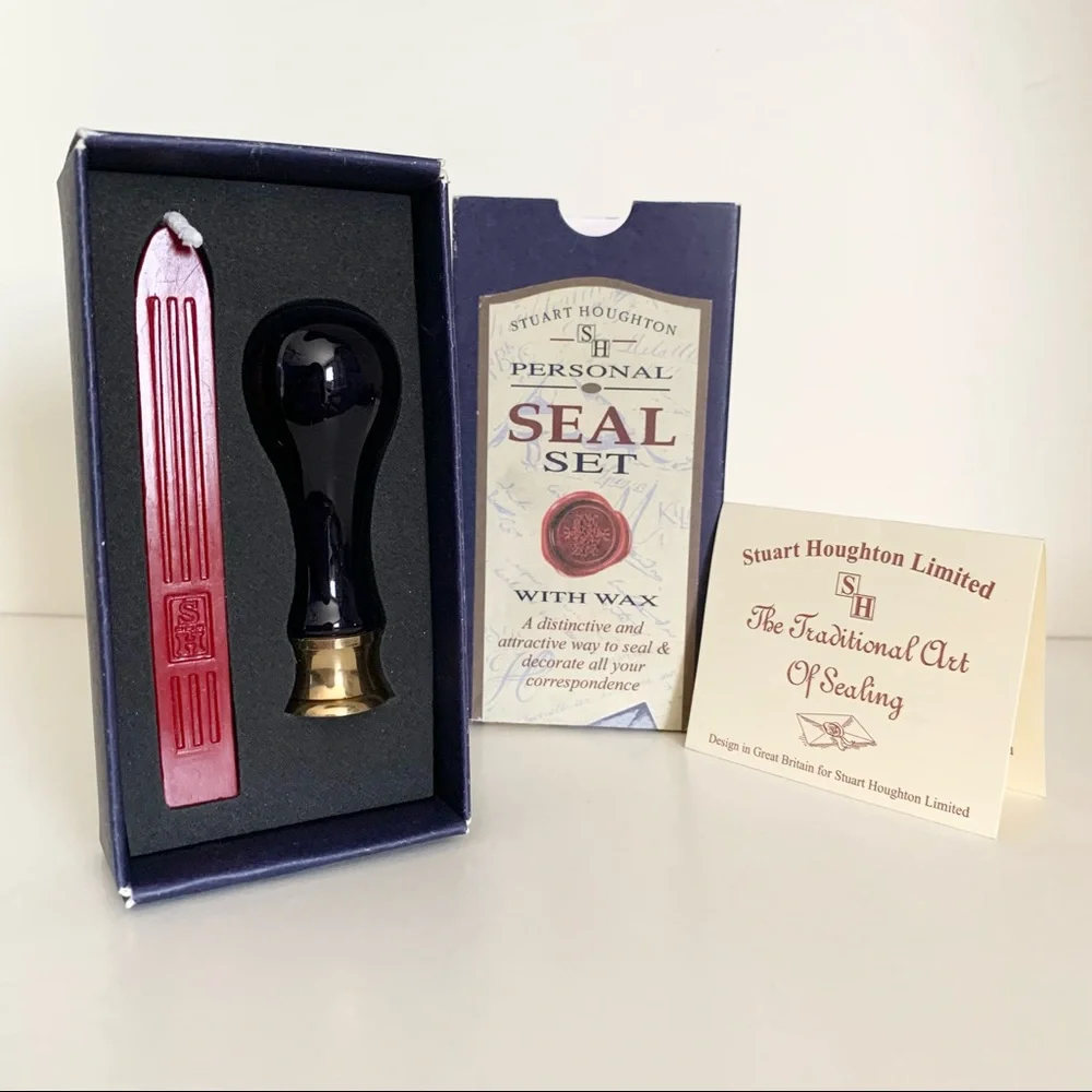 Hold Vintage F Monogram glass Wax Seal